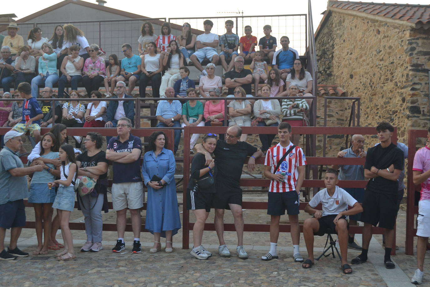 Los vecinos de El Cabaco, estrellas de las fiestas