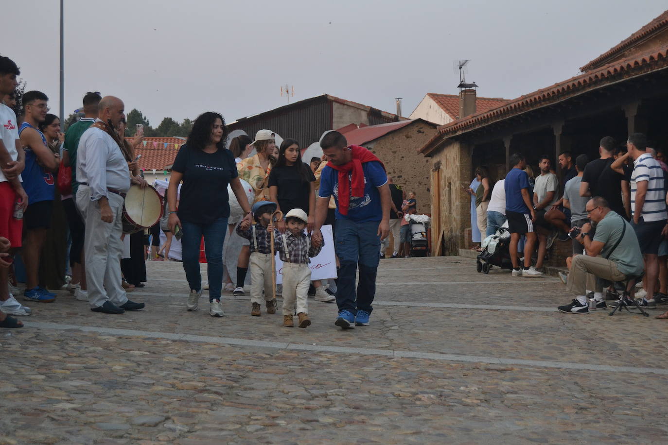 Los vecinos de El Cabaco, estrellas de las fiestas