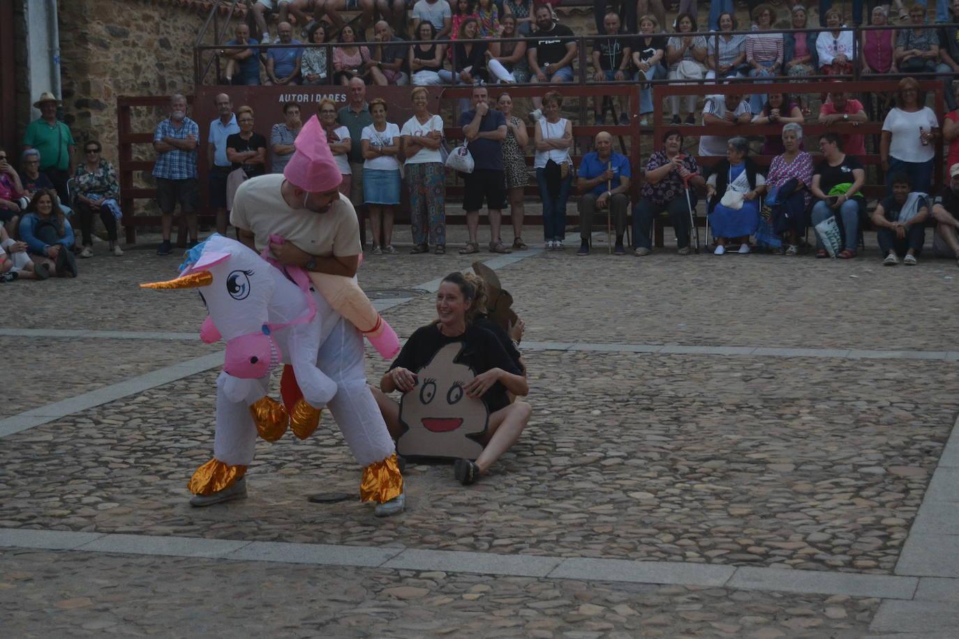 Los vecinos de El Cabaco, estrellas de las fiestas