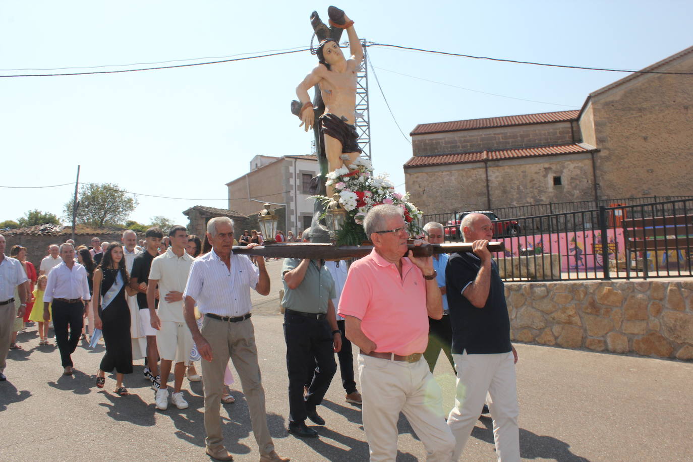 San Sebastián bendice a los vecinos de Cipérez