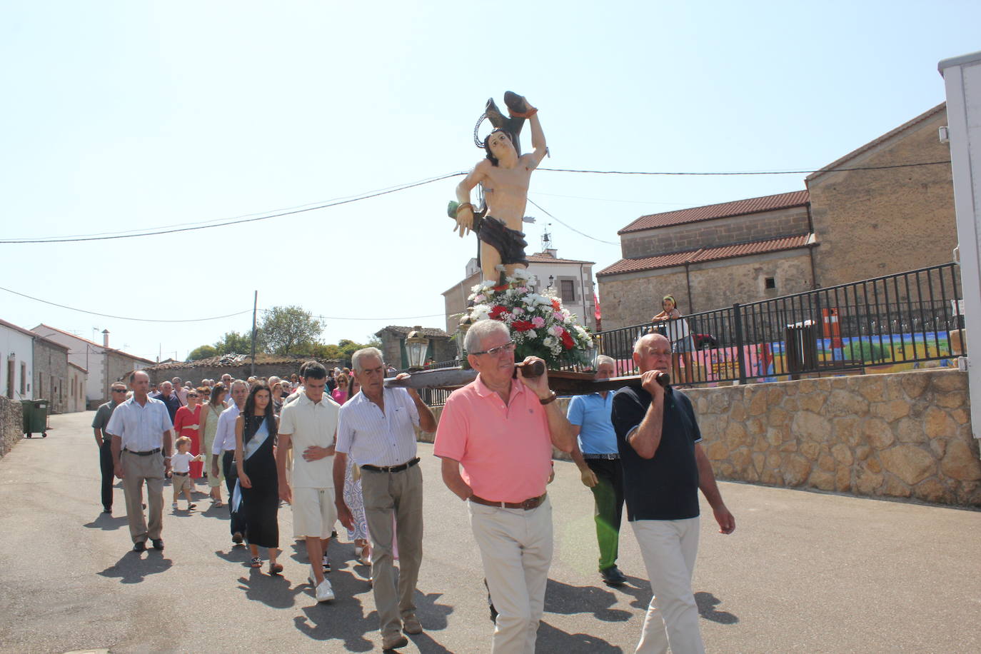 San Sebastián bendice a los vecinos de Cipérez