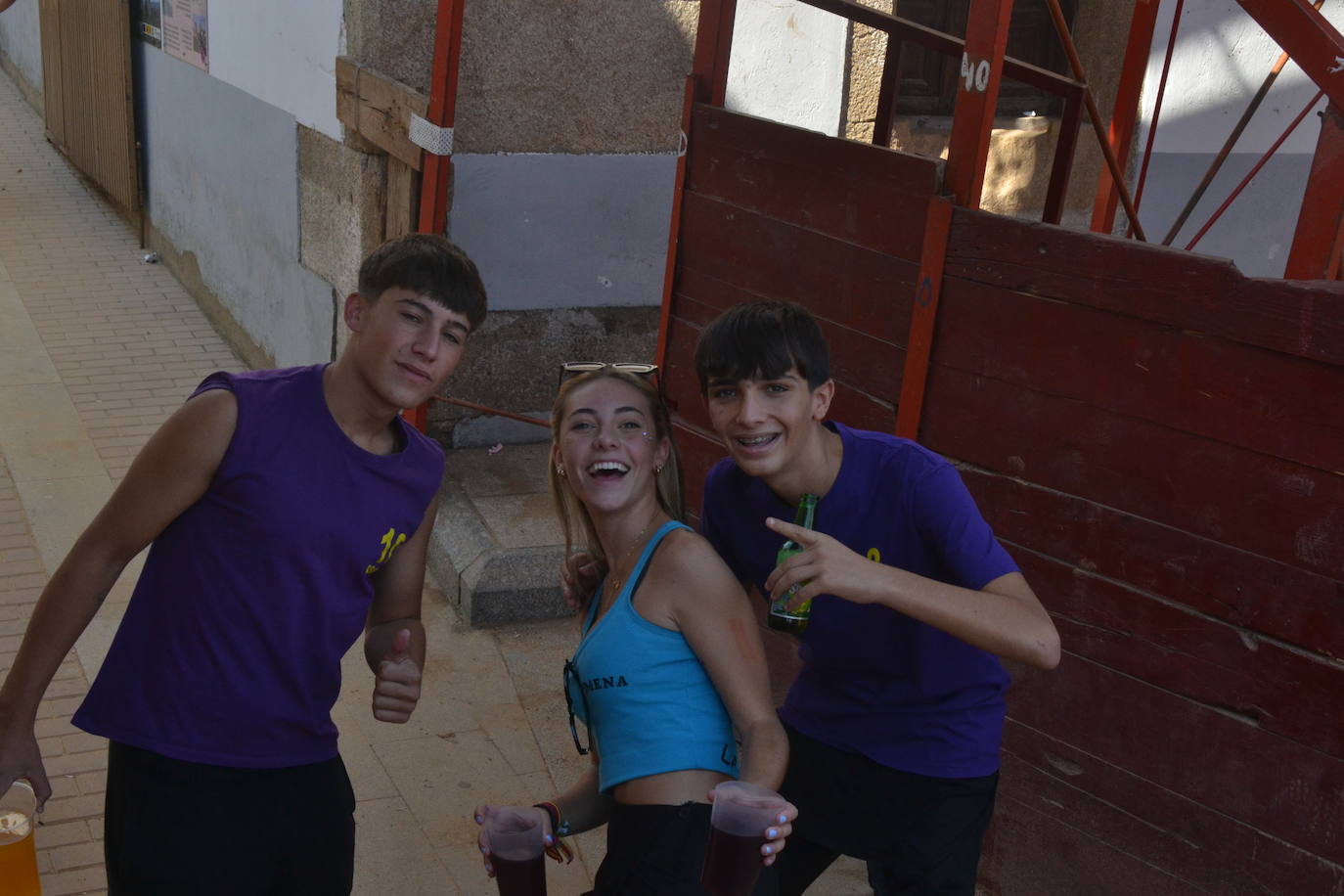 La fiesta se desata con las peñas de Lumbrales