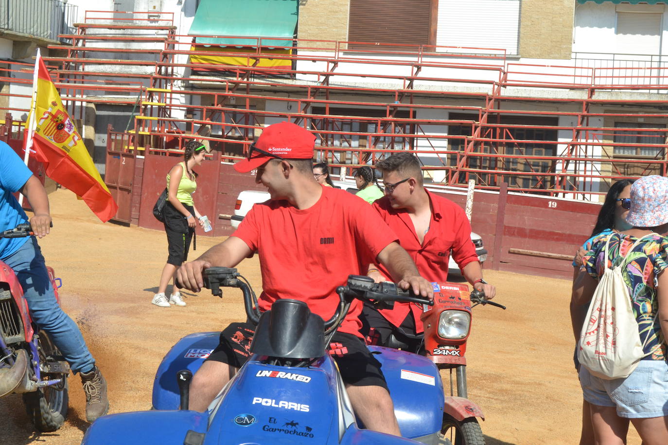 La fiesta se desata con las peñas de Lumbrales