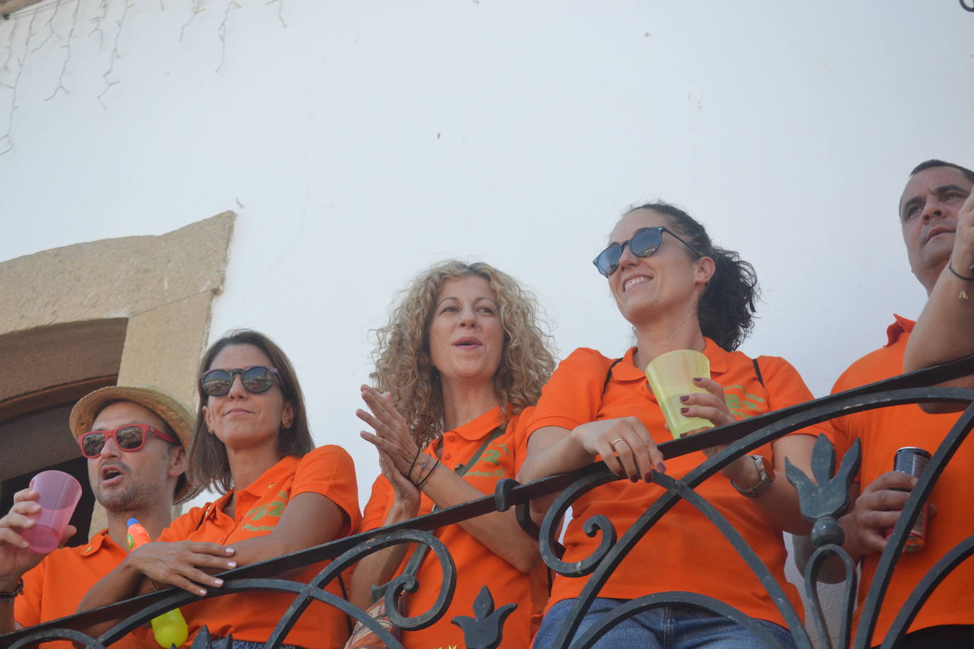 La fiesta se desata con las peñas de Lumbrales