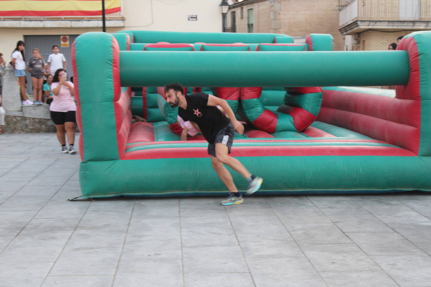 Las peñas disfrutan con las fiestas de Ledrada