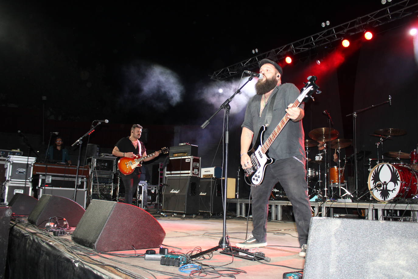 Los Santos disfruta de una completa noche de rock