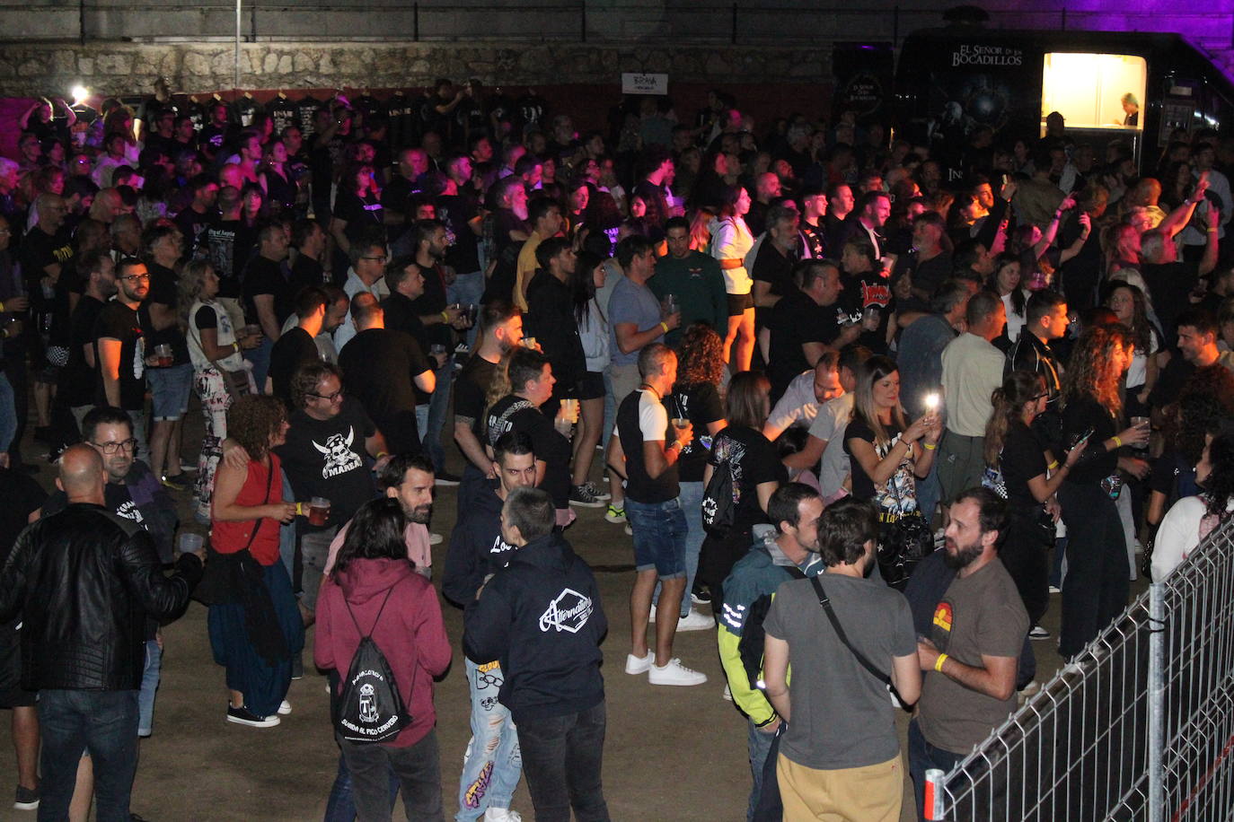 Los Santos disfruta de una completa noche de rock