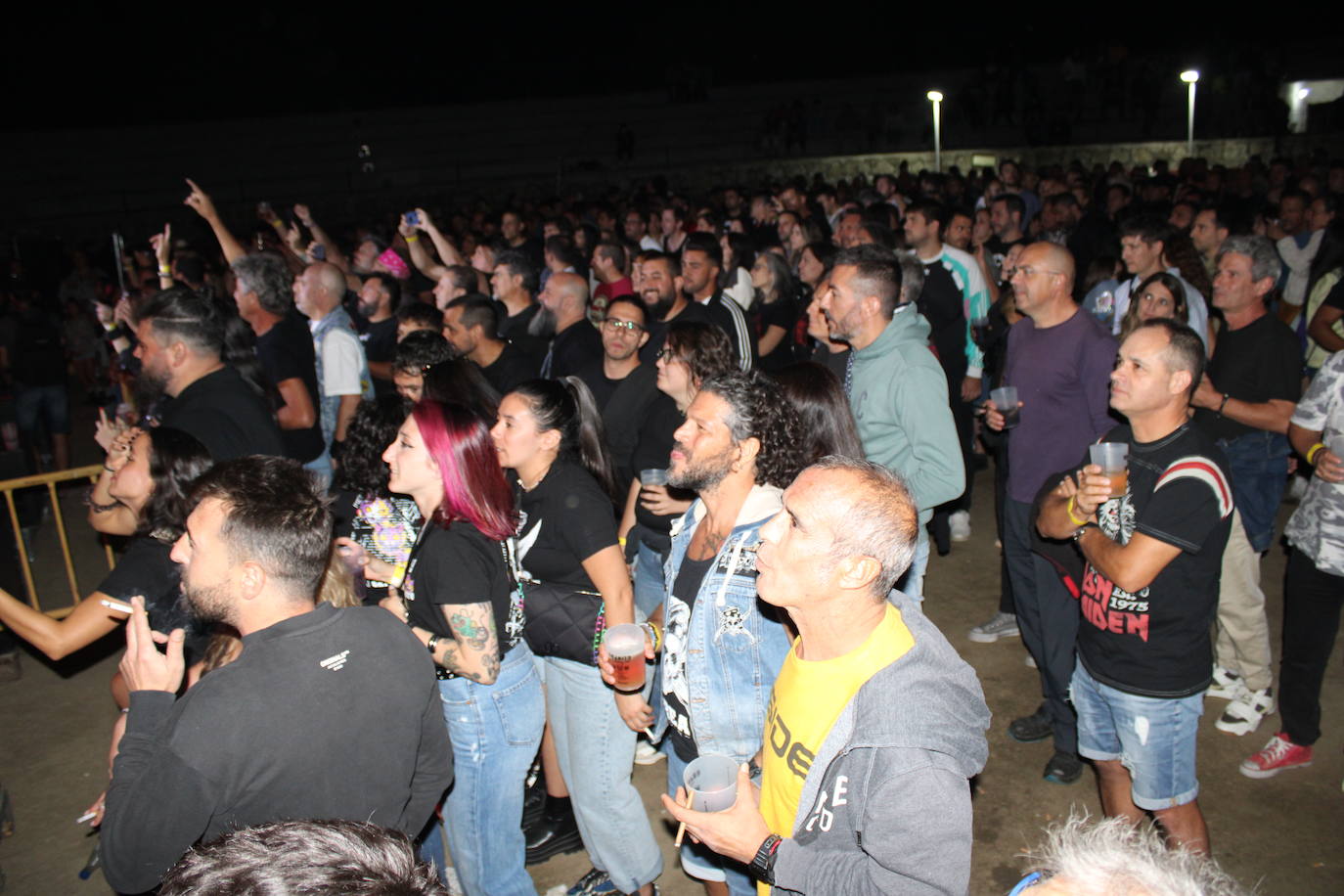 Los Santos disfruta de una completa noche de rock