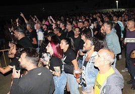 El público llenó la plaza de toros para disfrutar del Granito Rock
