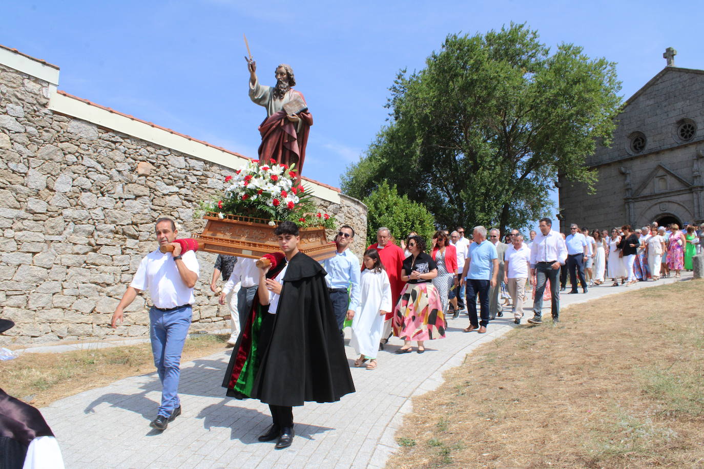 Los Santos acompaña a San Bartolo en el día grande de su fiesta