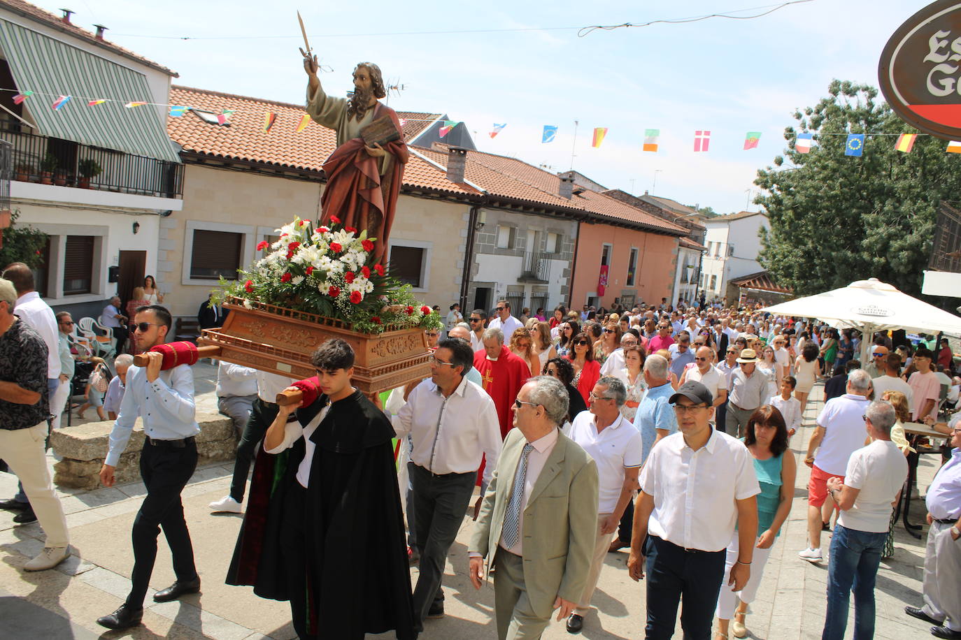 Los Santos acompaña a San Bartolo en el día grande de su fiesta