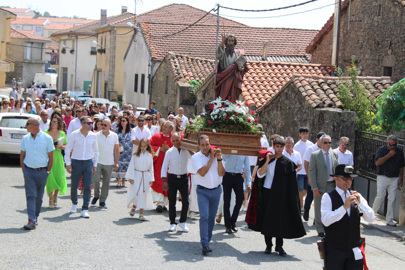 Los Santos acompaña a San Bartolo en el día grande de su fiesta