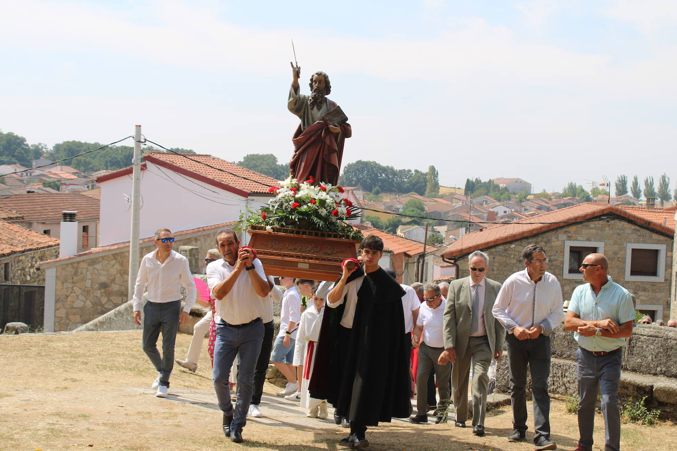 Los Santos acompaña a San Bartolo en el día grande de su fiesta