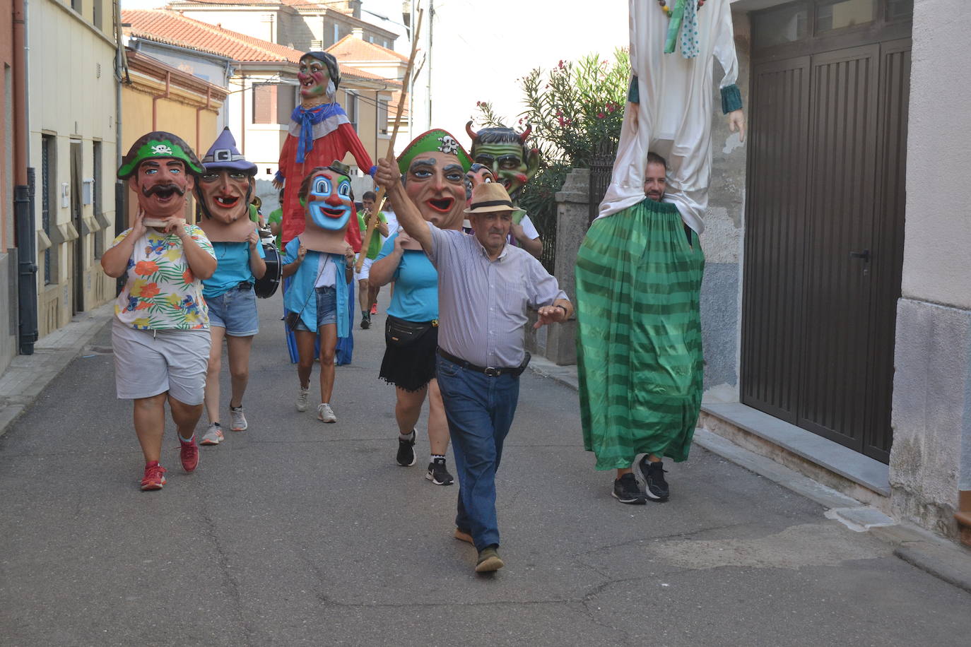 Lumbrales celebra un encierro vibrante