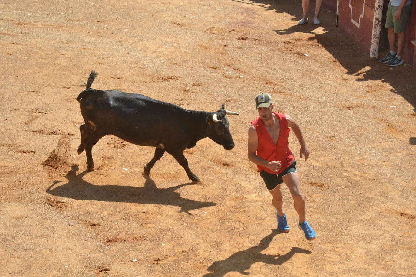 Lumbrales celebra un encierro vibrante