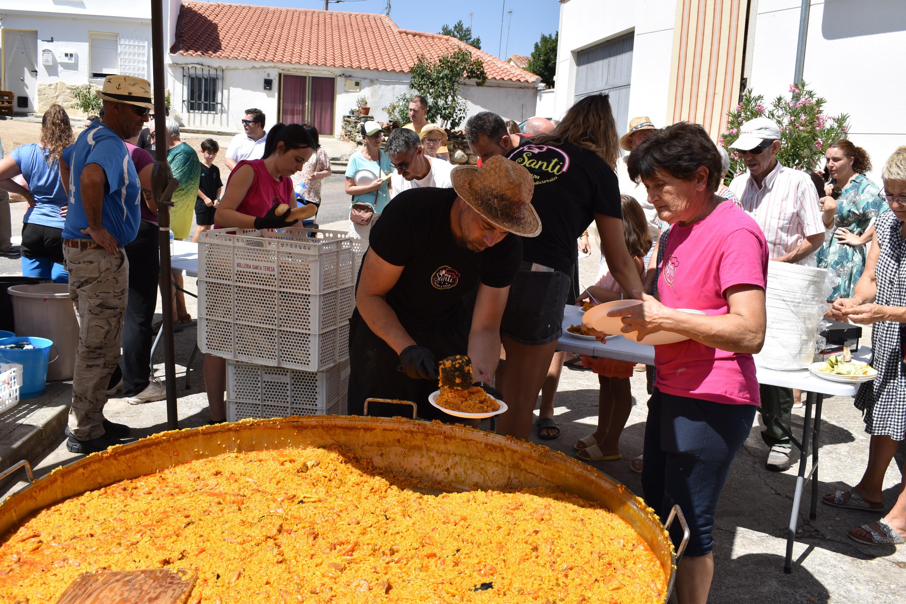 Villagonzalo de Tormes dice adiós a sus fiestas a la sombra de los árboles