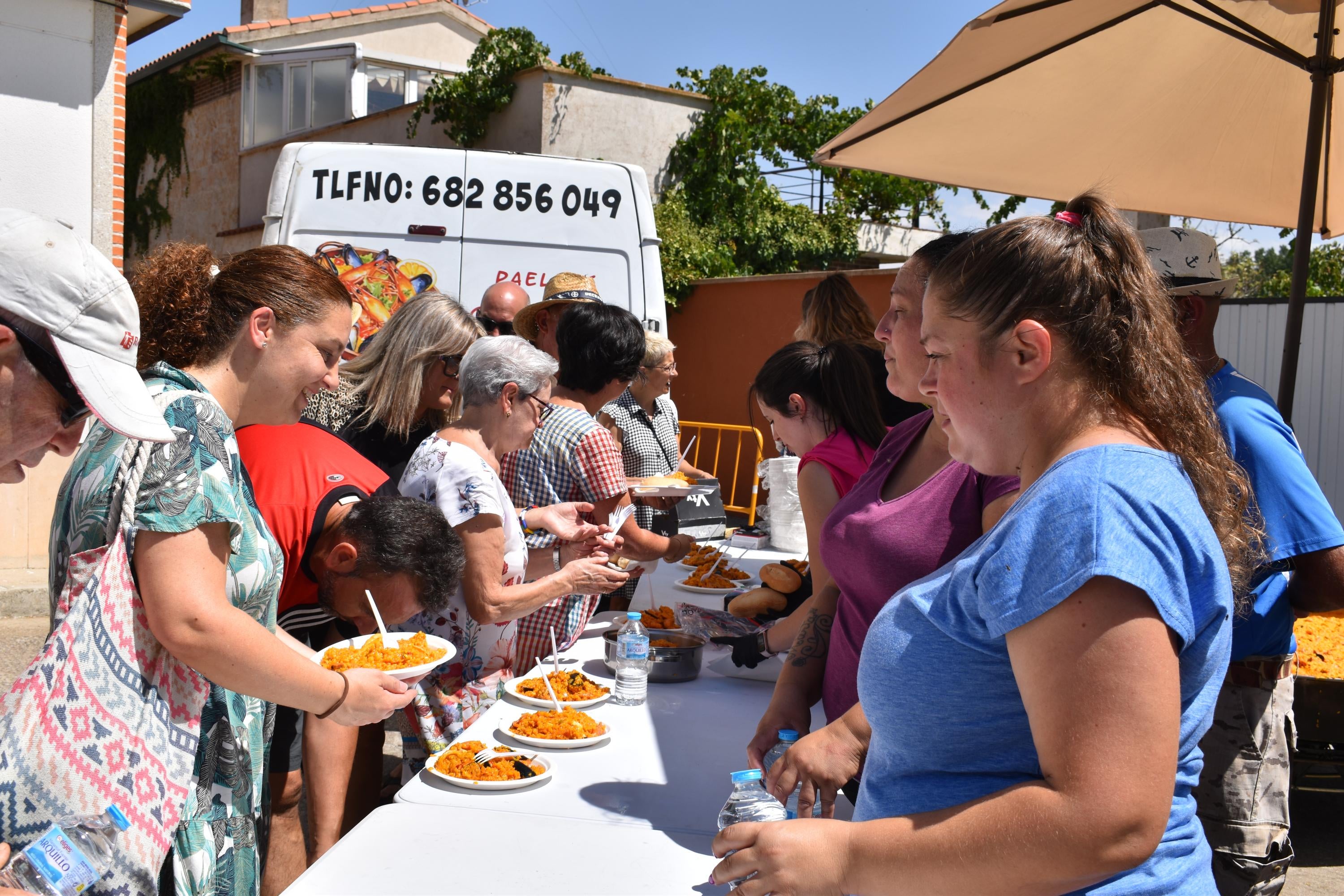 Villagonzalo de Tormes dice adiós a sus fiestas a la sombra de los árboles