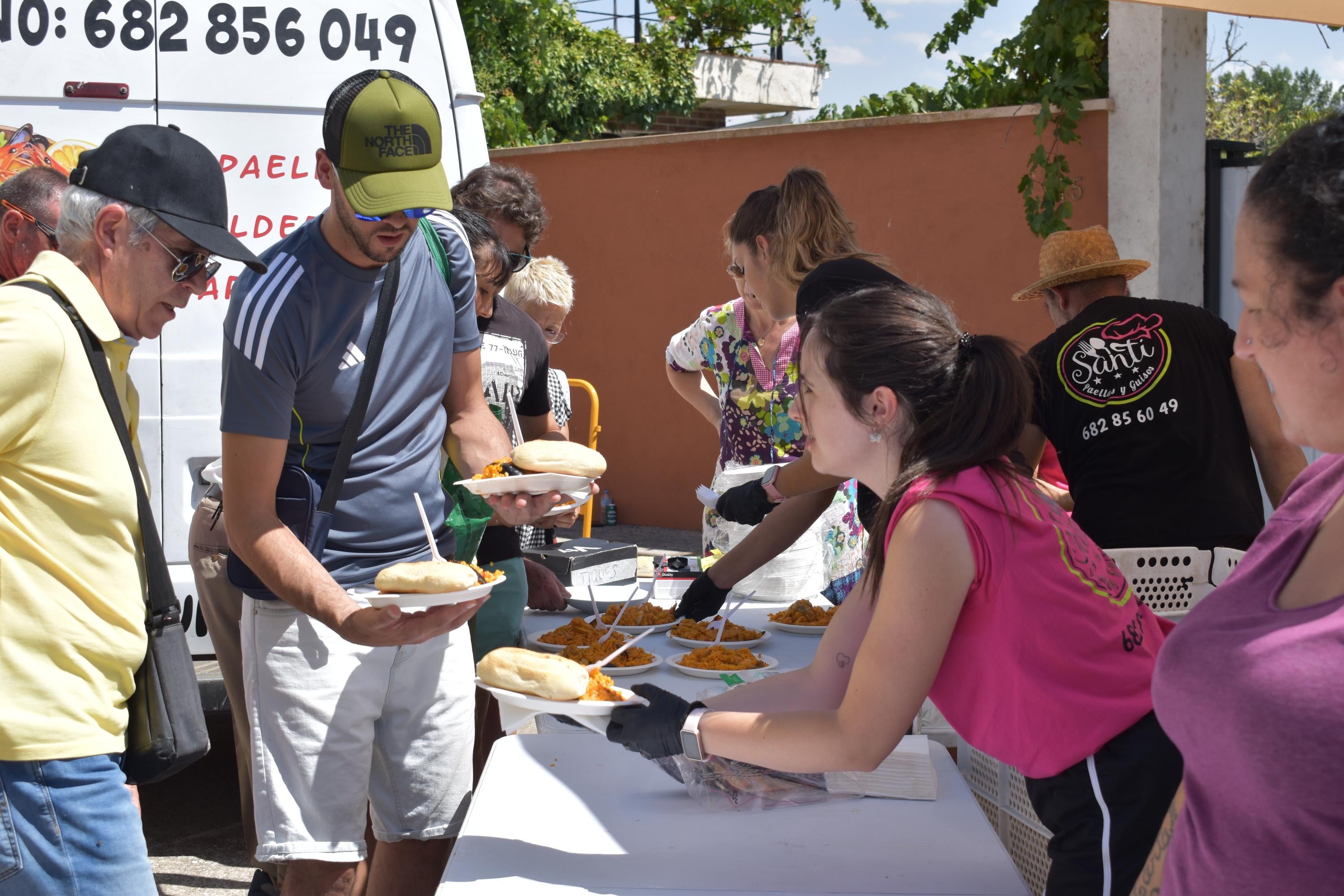 Villagonzalo de Tormes dice adiós a sus fiestas a la sombra de los árboles