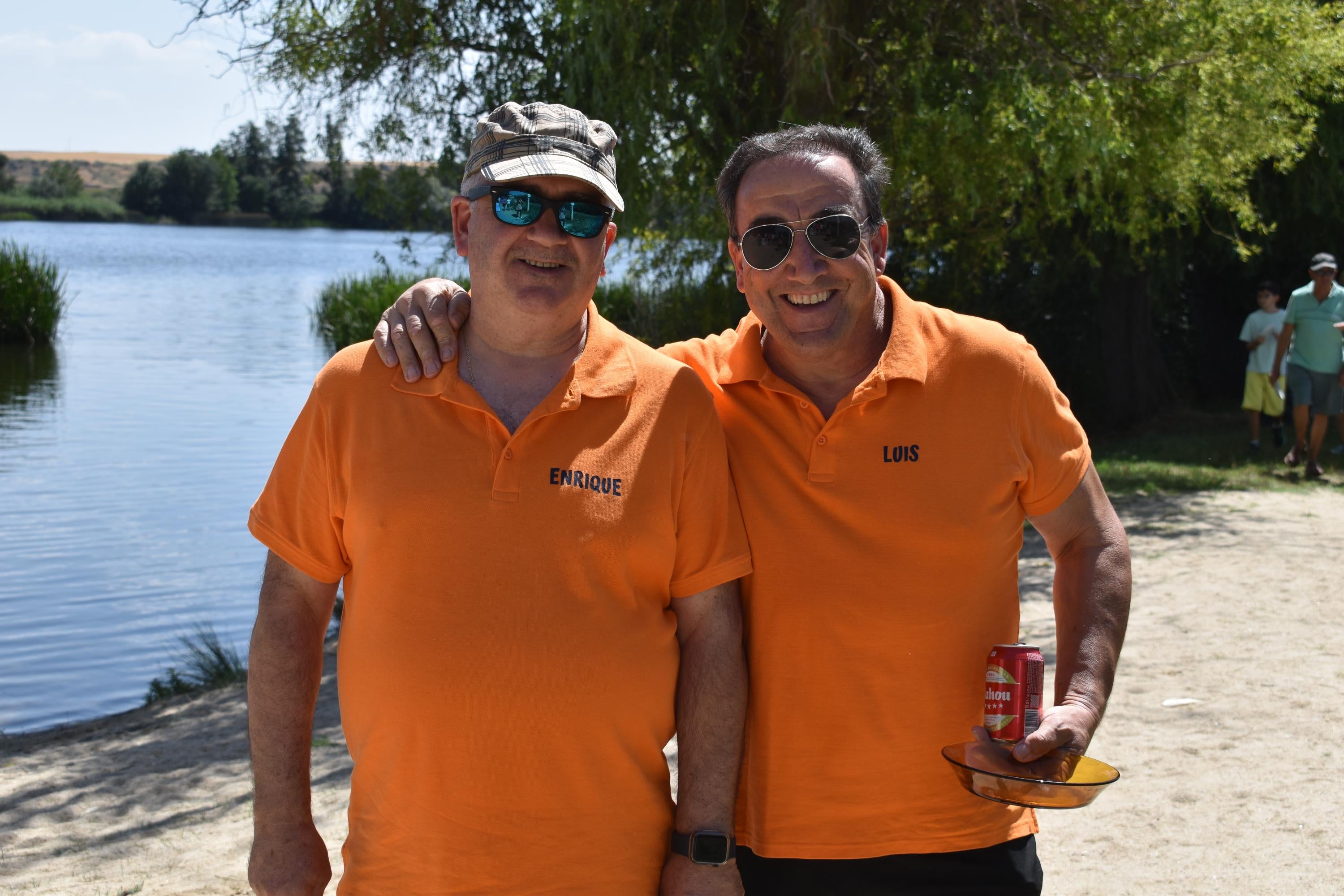 Villagonzalo de Tormes dice adiós a sus fiestas a la sombra de los árboles