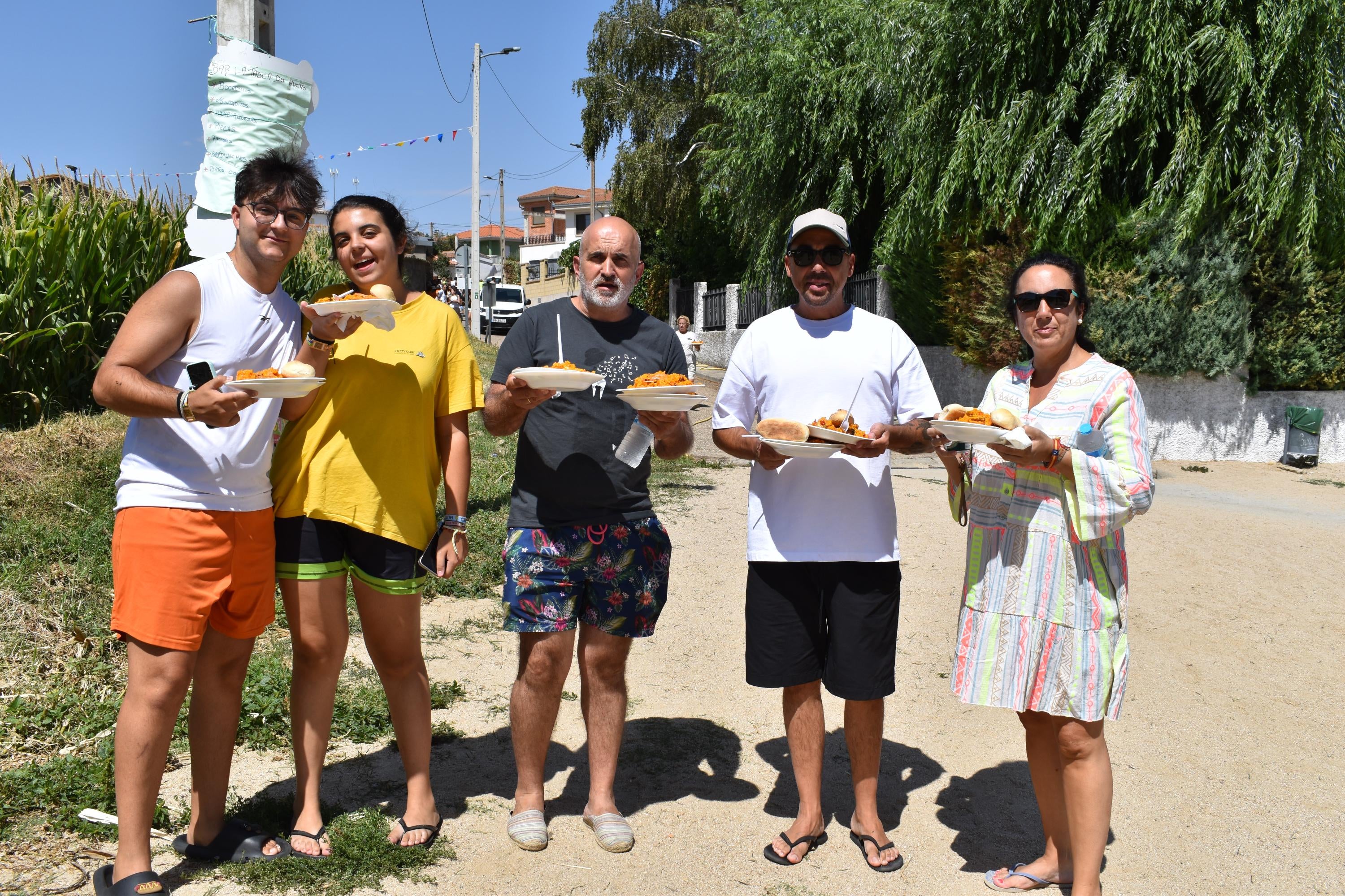 Villagonzalo de Tormes dice adiós a sus fiestas a la sombra de los árboles