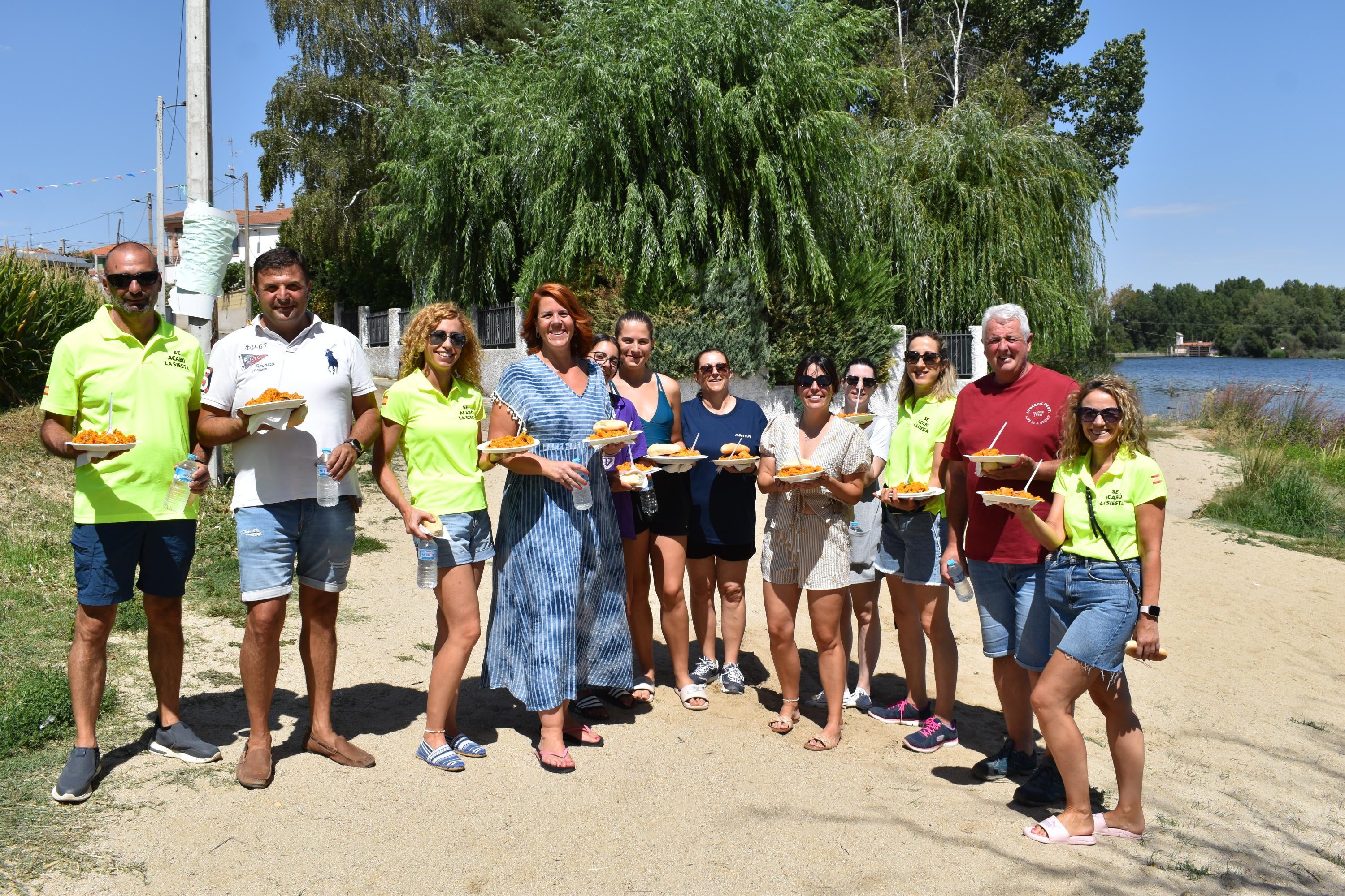 Villagonzalo de Tormes dice adiós a sus fiestas a la sombra de los árboles