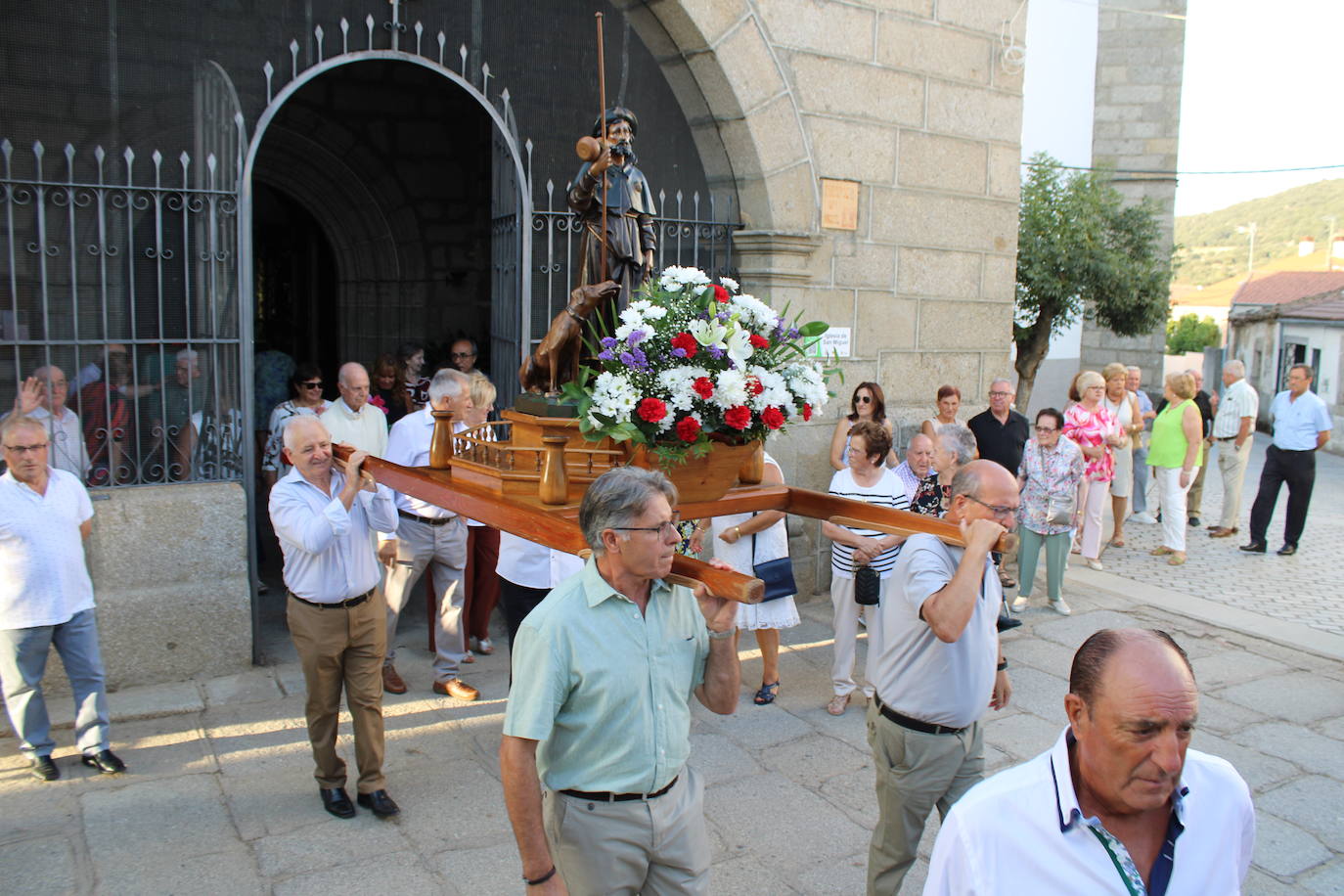 San Roque sale de nuevo a la calle en Ledrada