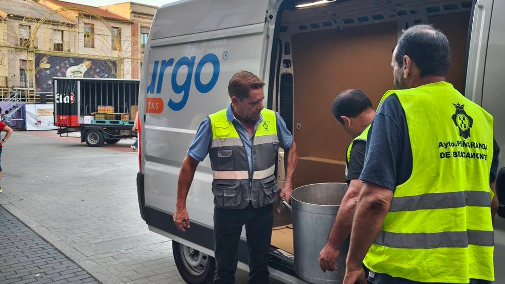 Carne de novillo para todos en las plazas de Peñaranda