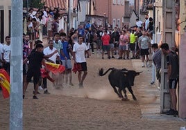 Animación en el primer encierro de Villaflores