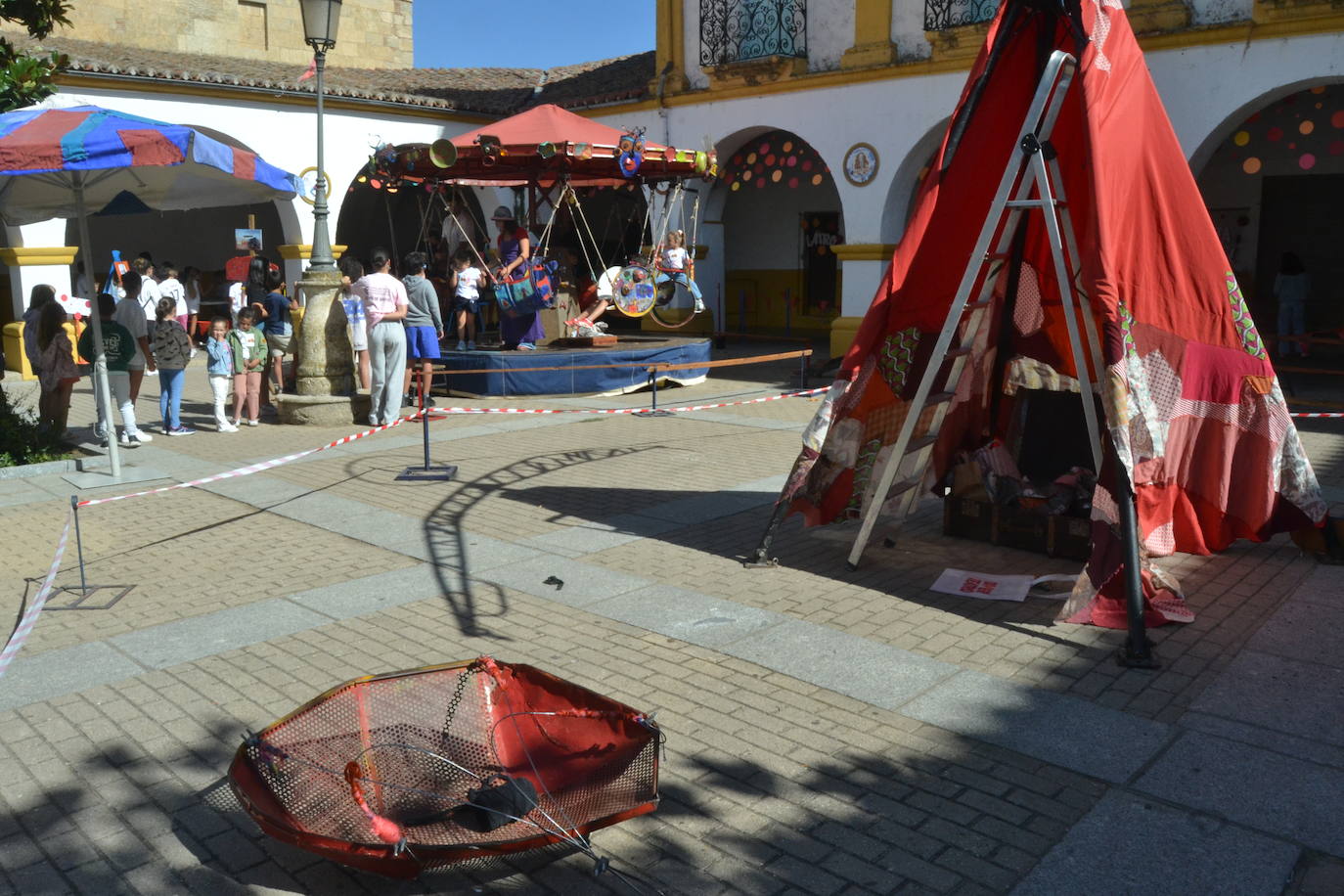 Los futuros espectadores se divierten en la Feria de Teatro