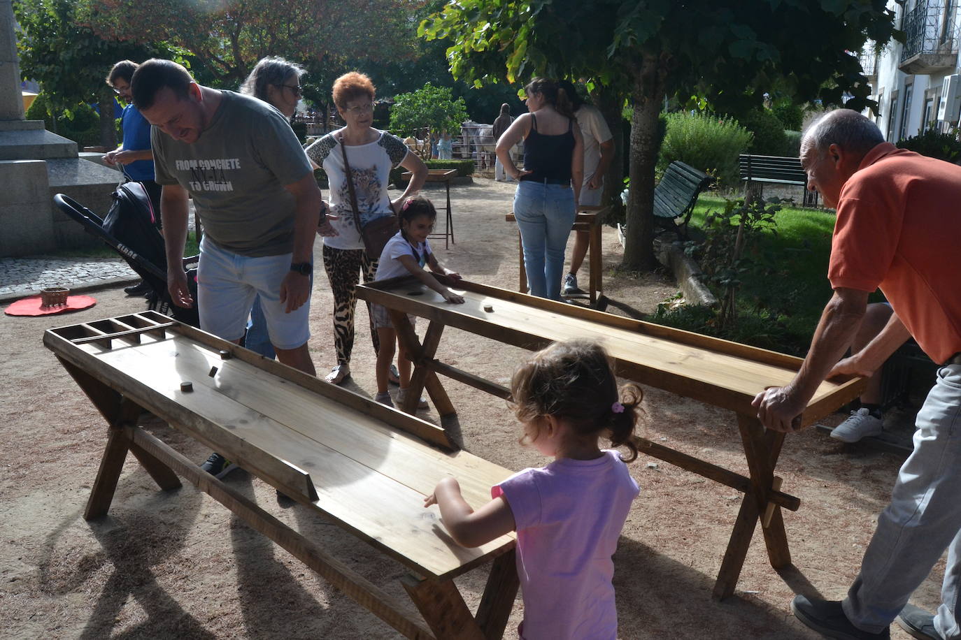 El ondear de las banderas marca el inicio de la recreación del cerco francés a Almeida