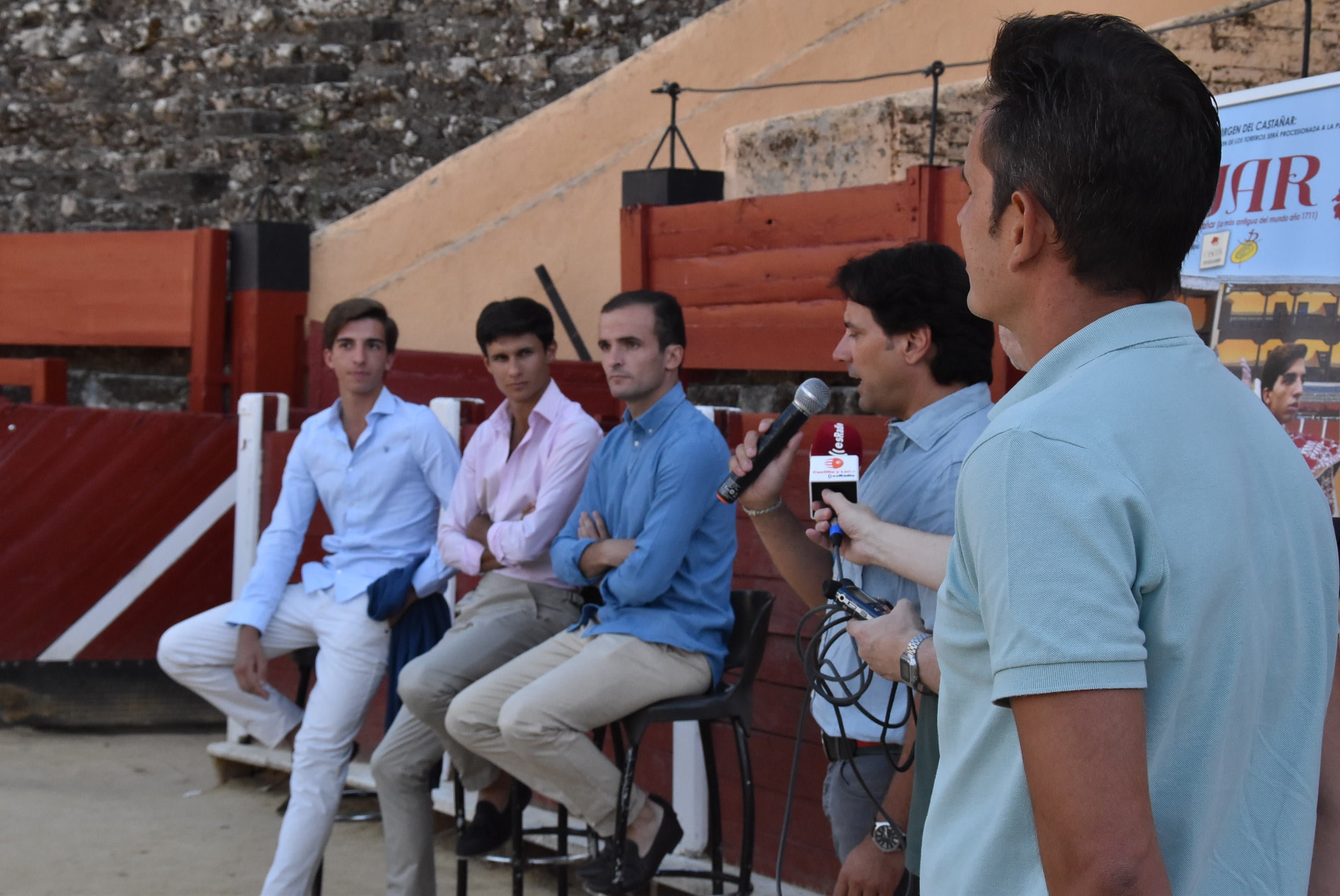 Damián Castaño, Manuel Diosleguarde y Julio Norte animan a los aficionados a llenar &quot;La Ancianita&quot; el día 8