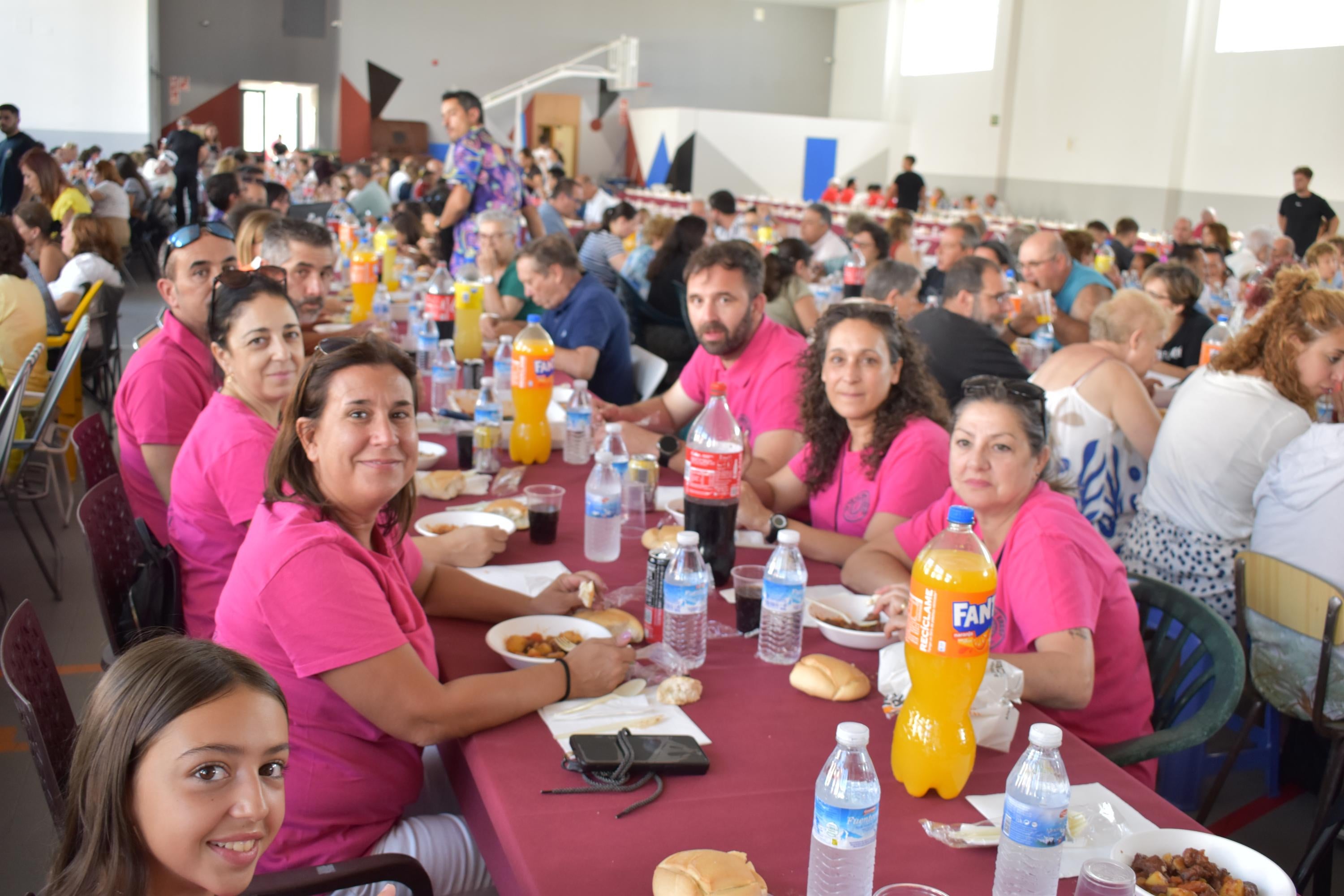 Villares de la Reina mezcla gastronomía y solidaridad a favor de los afectados del incendio de Cipérez