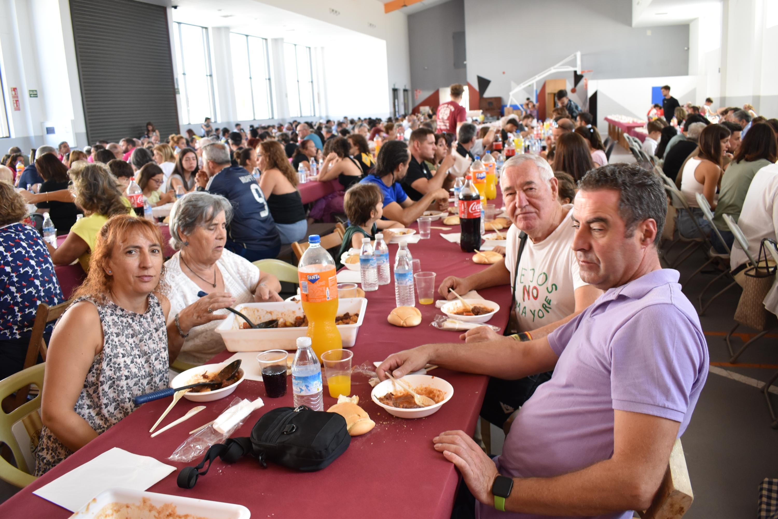 Villares de la Reina mezcla gastronomía y solidaridad a favor de los afectados del incendio de Cipérez