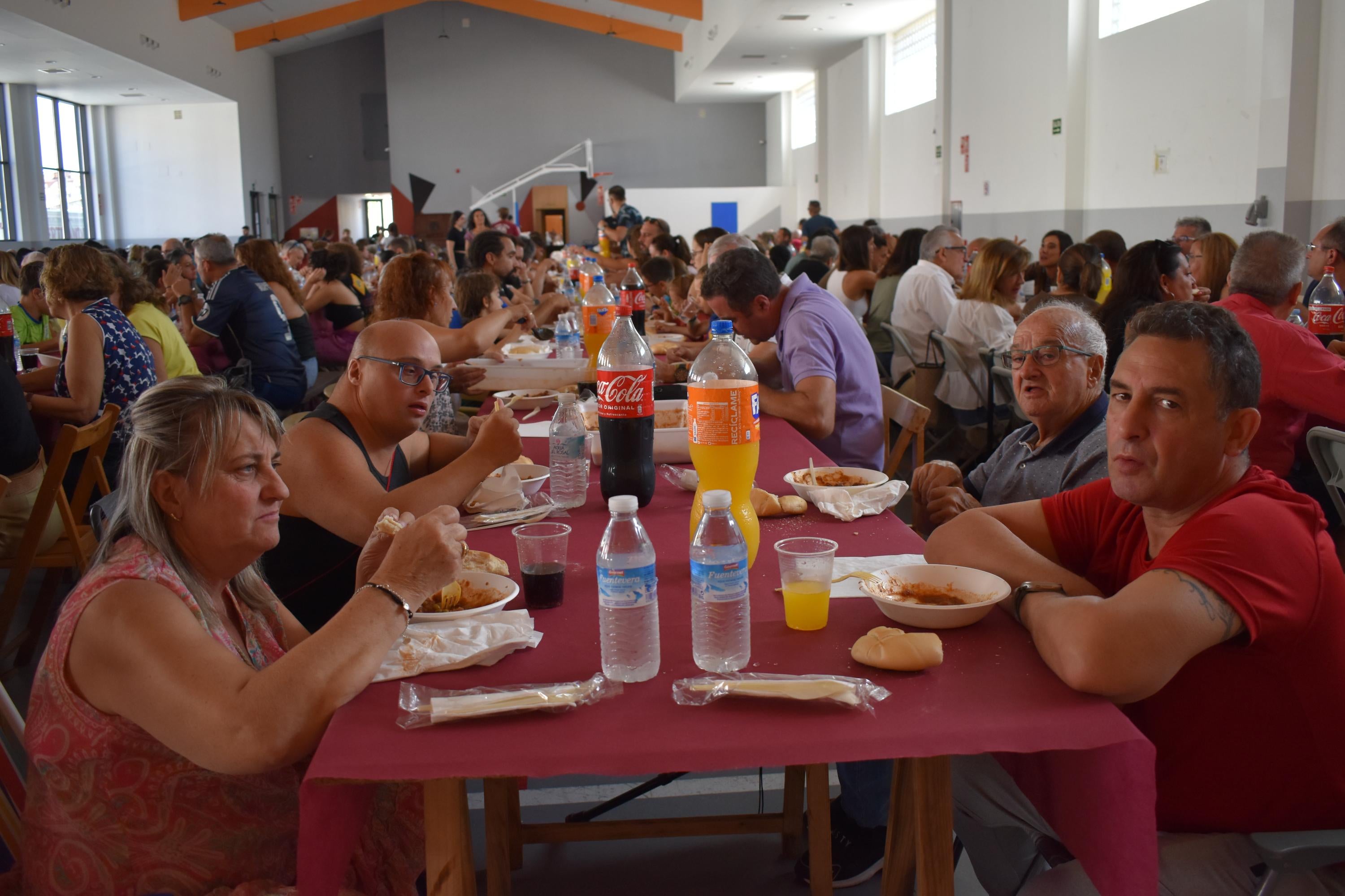 Villares de la Reina mezcla gastronomía y solidaridad a favor de los afectados del incendio de Cipérez