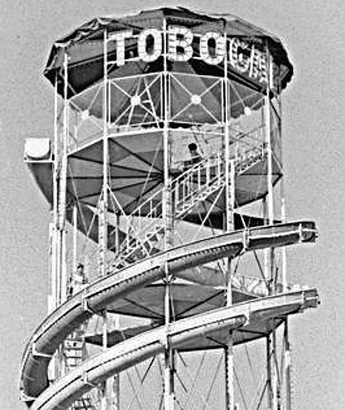 Imagen secundaria 2 - El traganiños (arriba), la noria de la avenida Portugal en los años 60 (izquierda) y el gran tobogán (derecha).