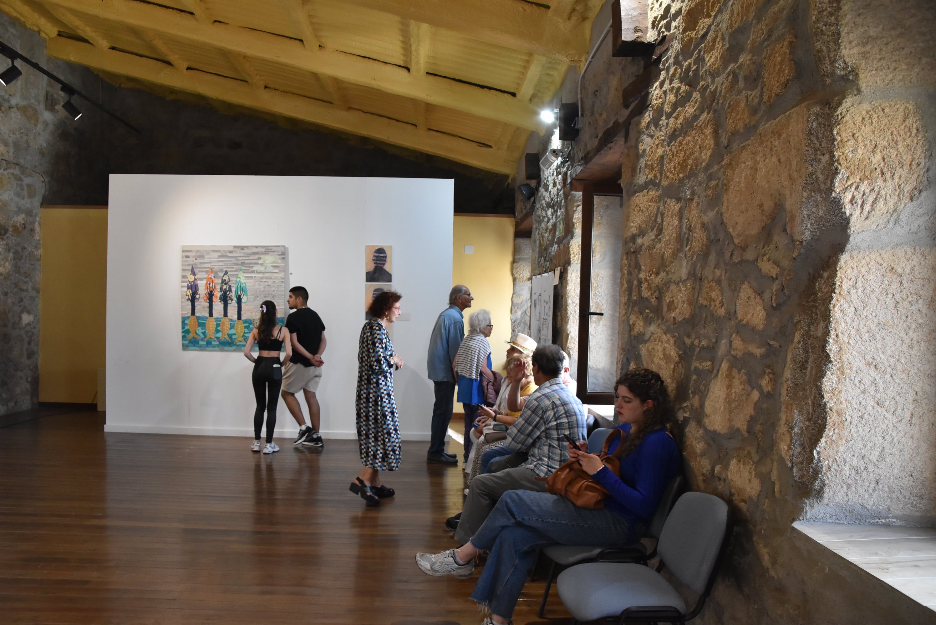 17 artistas muestran sus obras en una exposición en Béjar