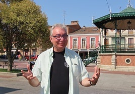 El reconocido mago Paulino Gil Rodrigo en Peñaranda de Bracamonte.