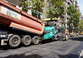 Las máquinas trabajando en la calle María Auxiliadora