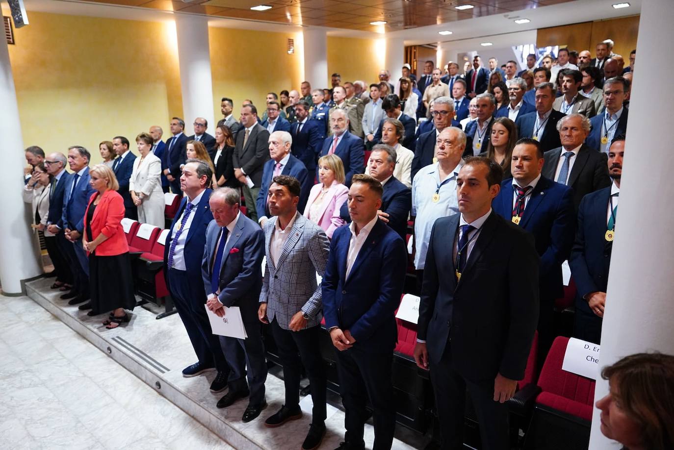 Eustaquio Andrés dedica la Medalla al Mérito de la Cámara a sus empleados