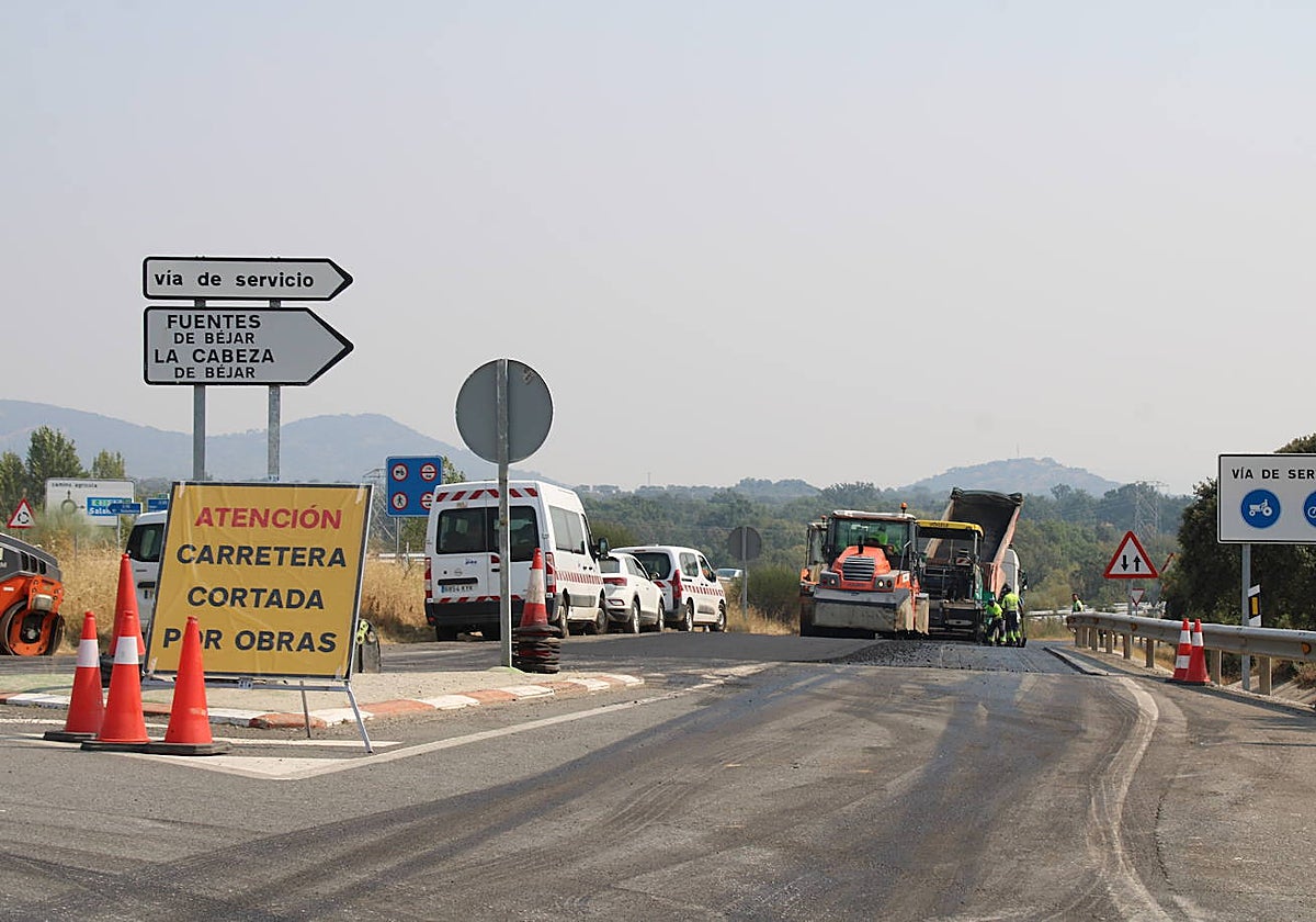 Las obras comenzaron desde las rotonda de acceso sur a Guijuelo.