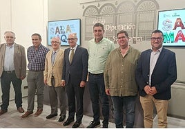 Representantes de las asociaciones ganaderas, junto al presidente de la Diputación, Javier Iglesias.