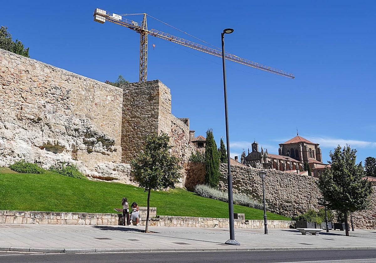 Tramo de la Muralla en el paseo de Rector Esperabé.