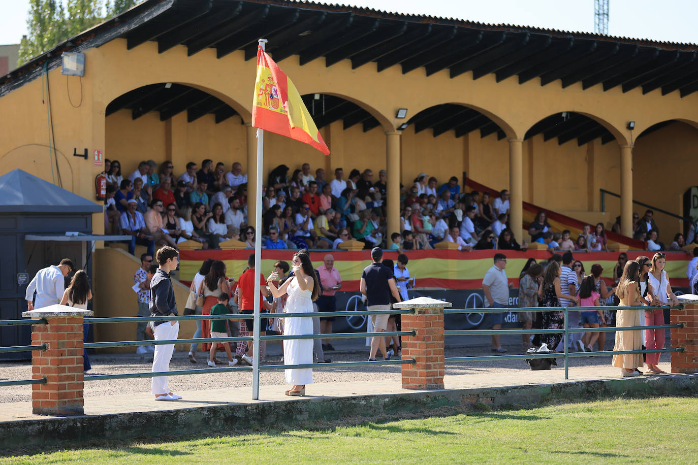 Ambientazo en la primera jornada de un concurso de saltos que enamora a Salamanca