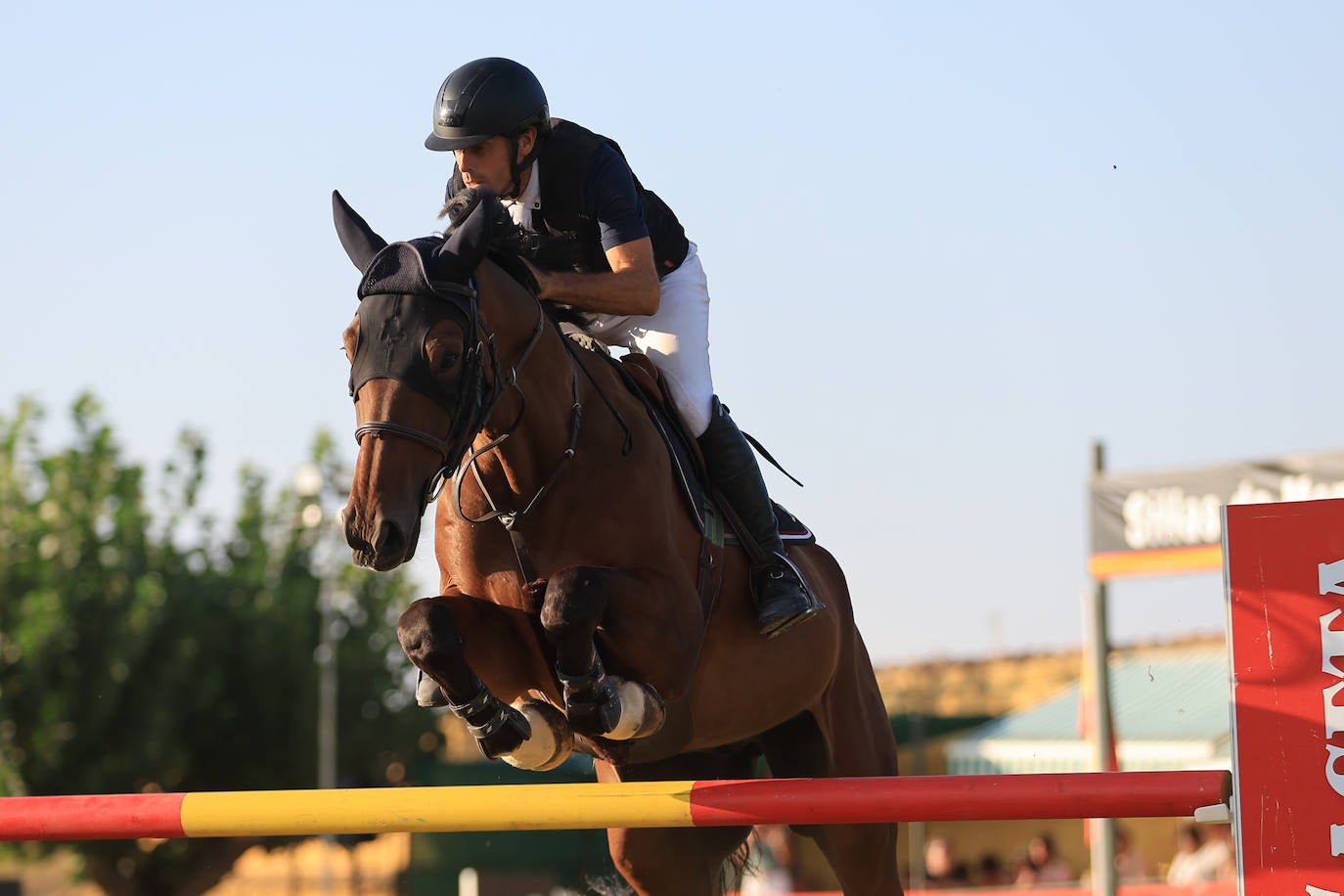 Ambientazo en la primera jornada de un concurso de saltos que enamora a Salamanca