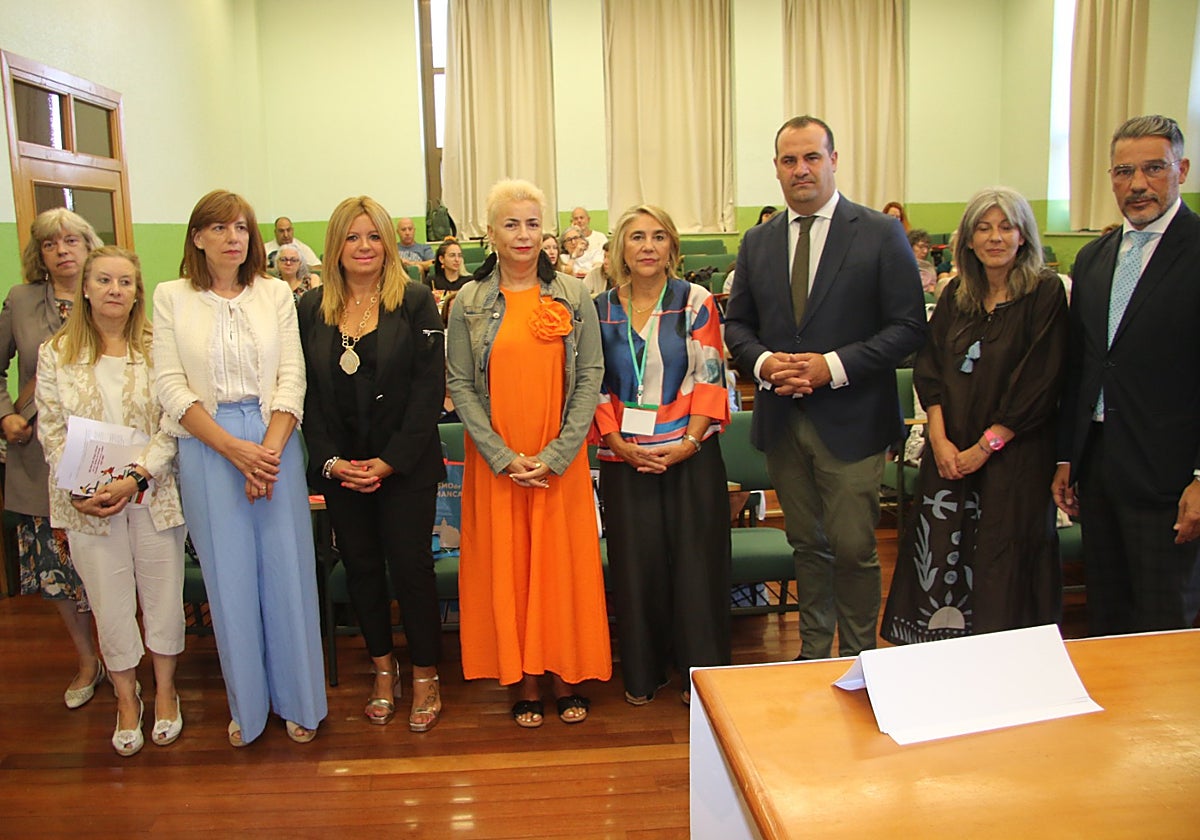 Las autoridades presentes en el inicio de las jornadas de trabajo.