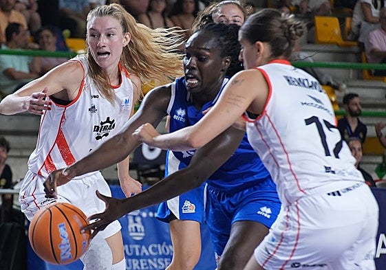 Djaldi-Tabdi, en una imagen del partido contra el Ensino, fue la máxima anotadora.