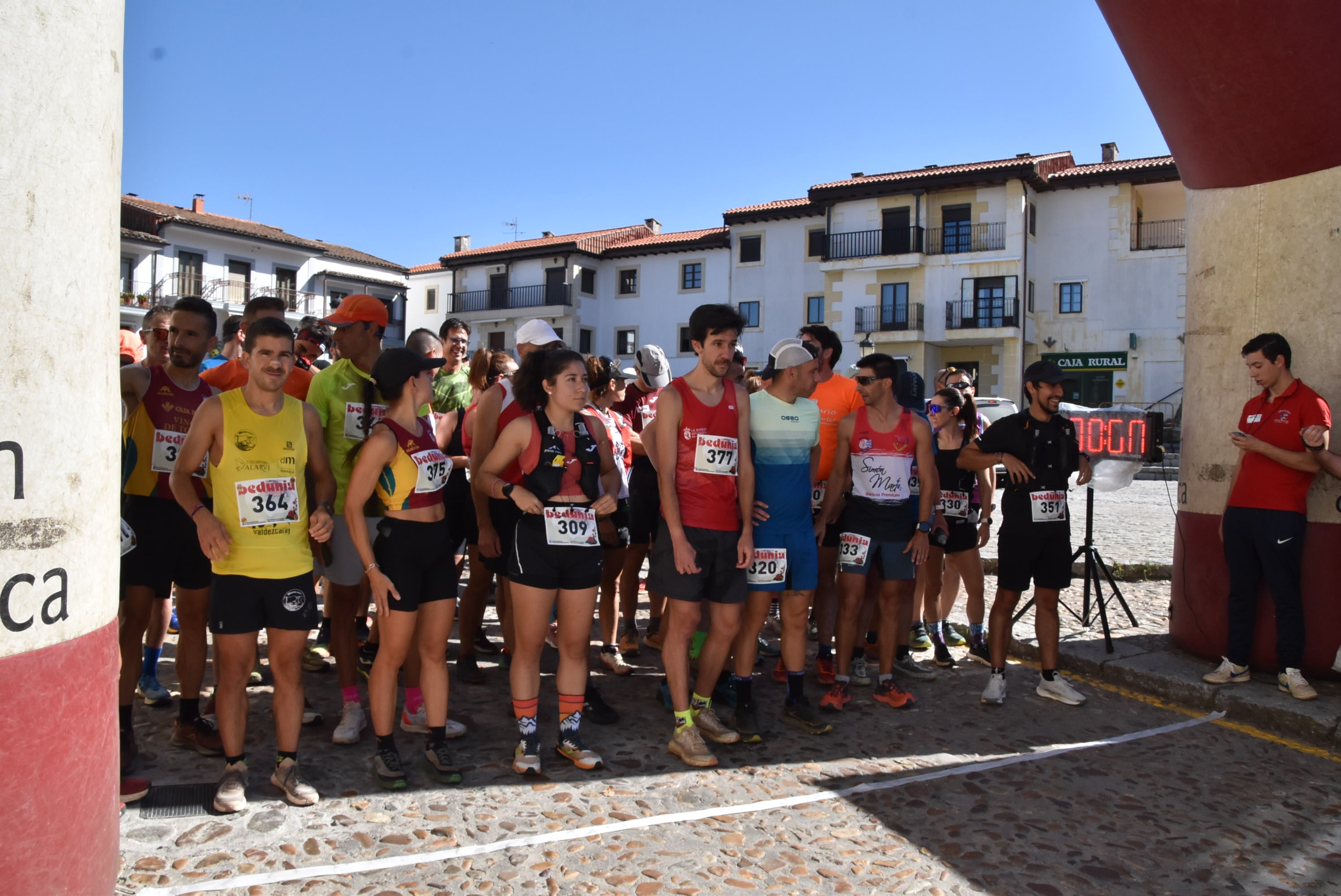 Álvaro García y Verónica Sánchez ganan en la Arrebatacapas de Candelario