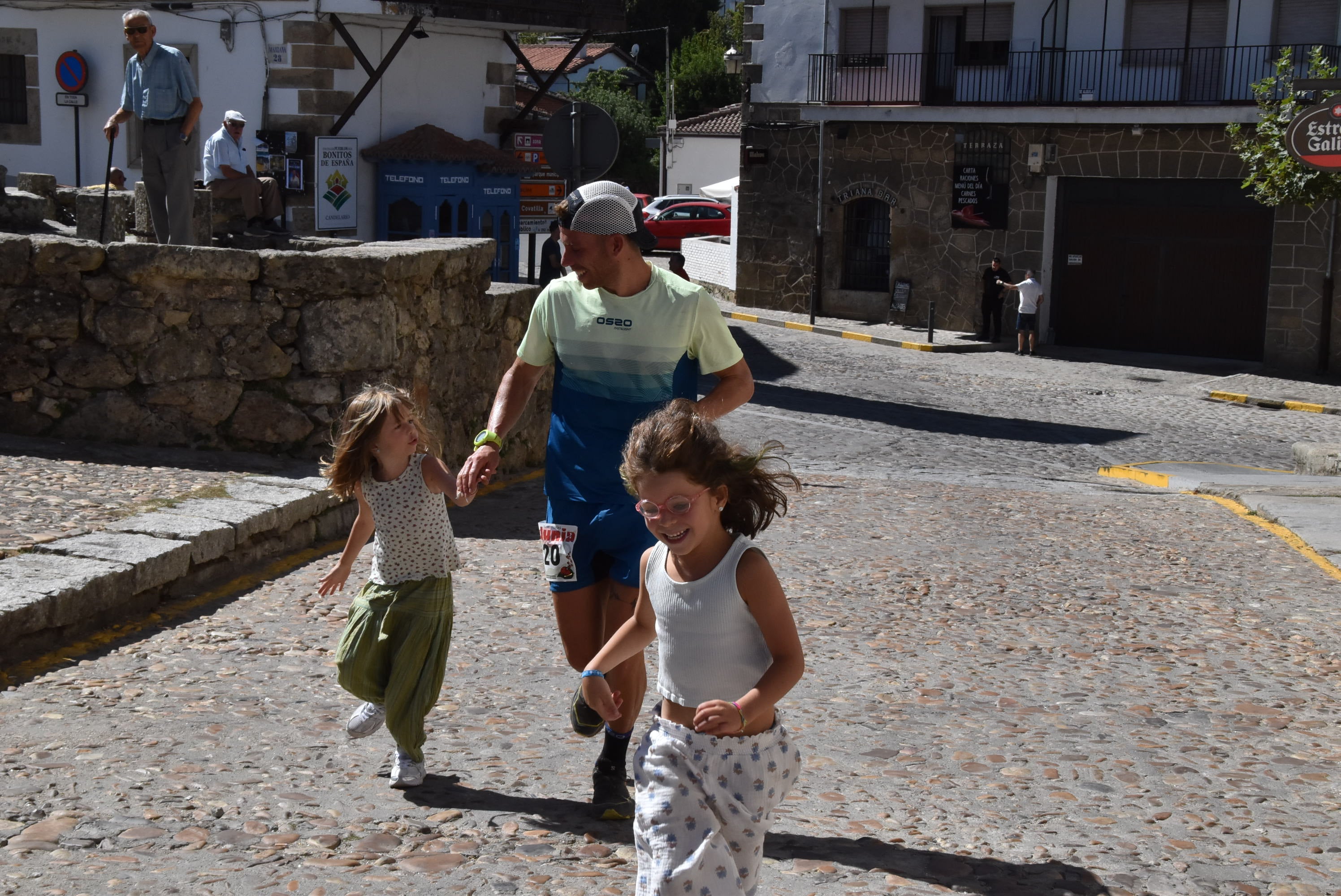 Álvaro García y Verónica Sánchez ganan en la Arrebatacapas de Candelario
