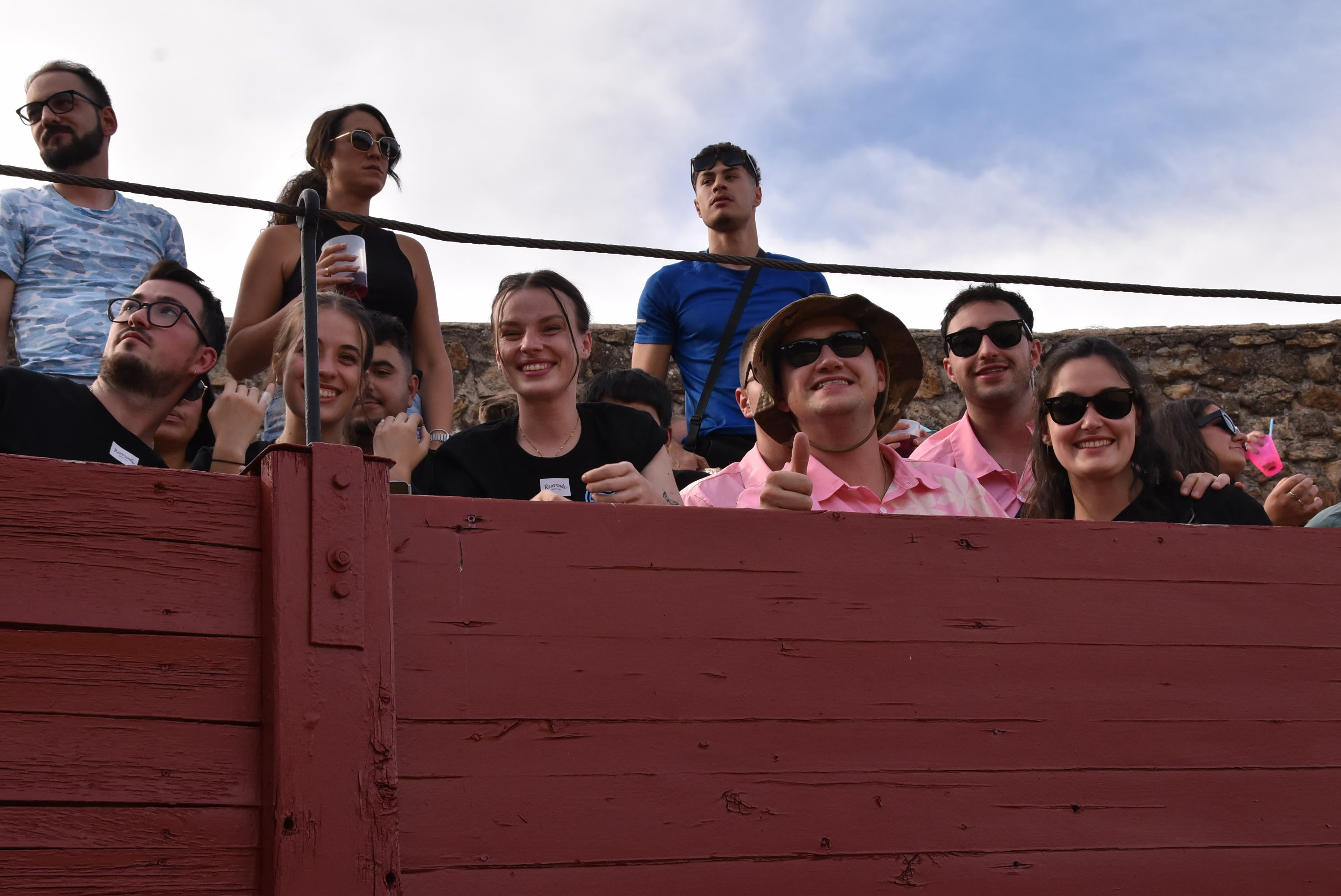La peña &#039;El lokal&#039; gana las pruebas del Humor Amarillo en la plaza de toros de Béjar