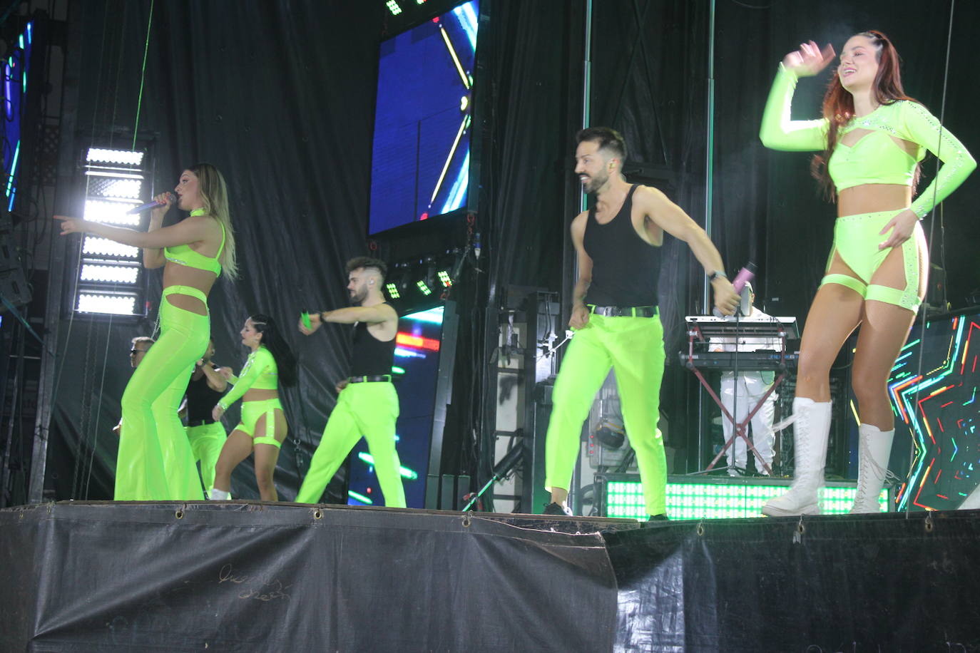 La música anima la noche de fiesta en Béjar